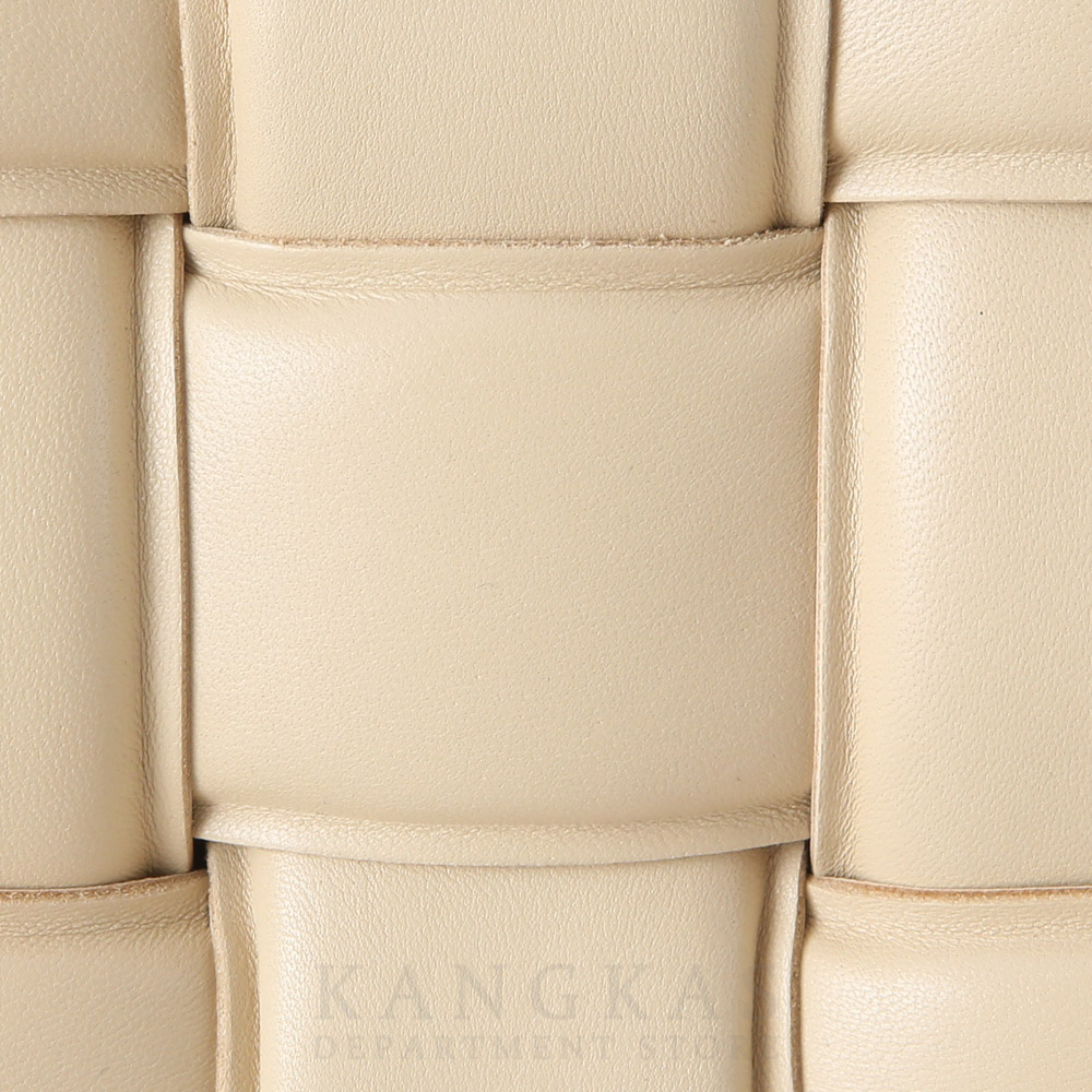 BOTTEGA VENETA(USED)보테가베네타 패딩 카세트 백